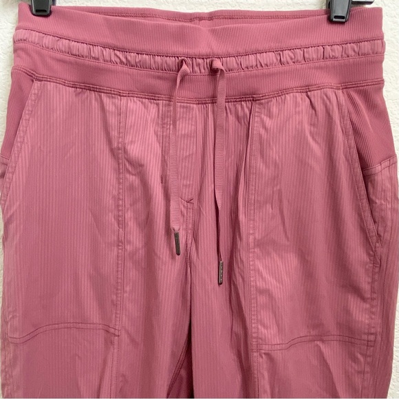 LULULEMON Athletica Dance Studio Crop 25" Misty Merlot Size 6 - Picture 8 of 15